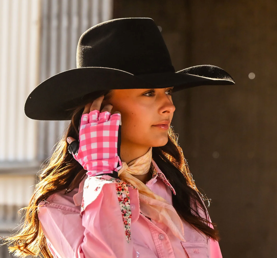 Farm Her UPF50+ Gloves - Gingham Gal